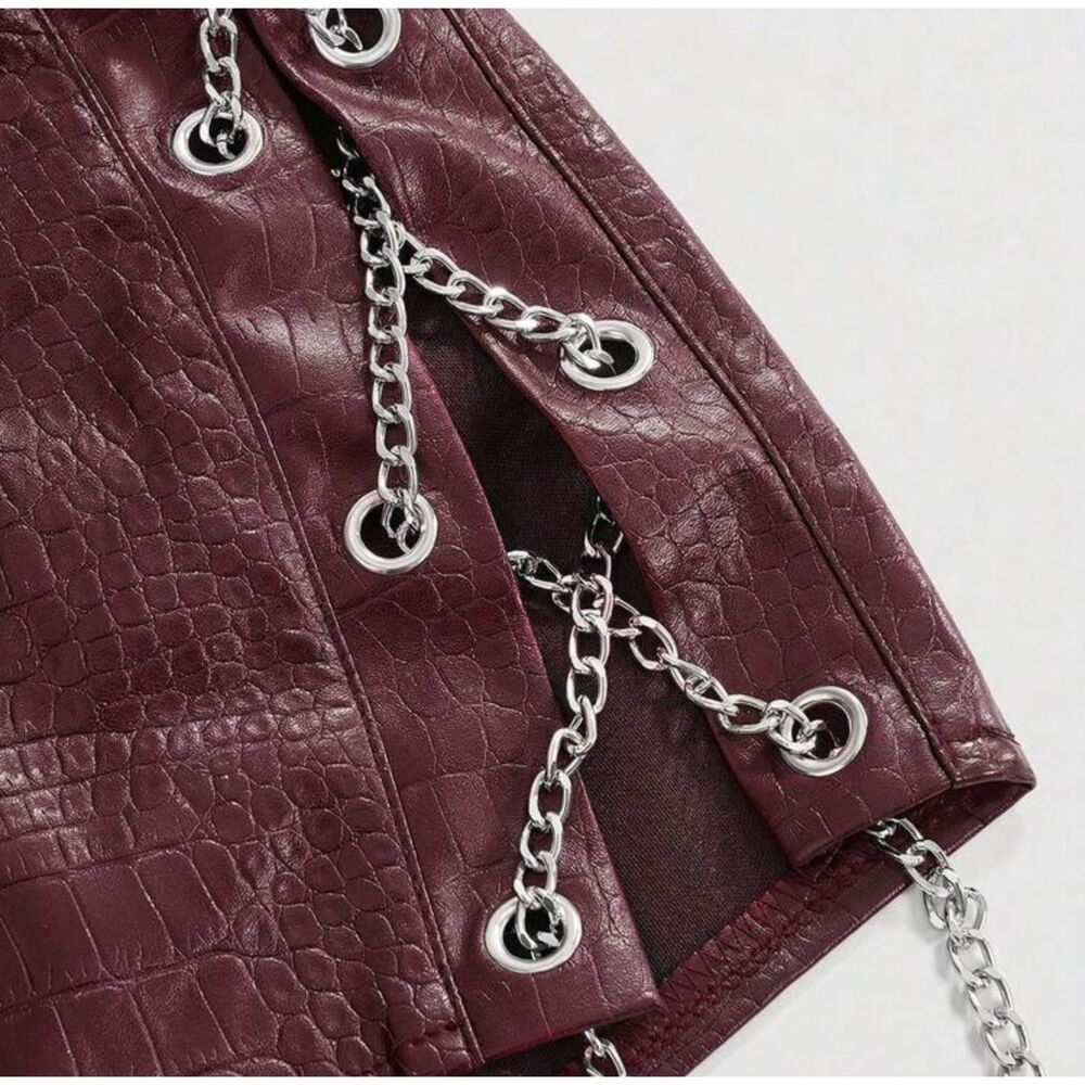 ROMWE Burgundy Faux Leather Rave Set Chain Lace‑Up Halter Top & Shorts Size S - Picture 8 of 8